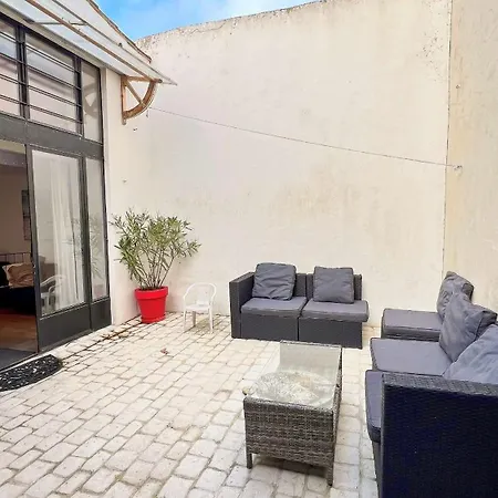 Charmante A Etage A Sainte-marie Avec Cour * Sainte-Marie-de-Ré